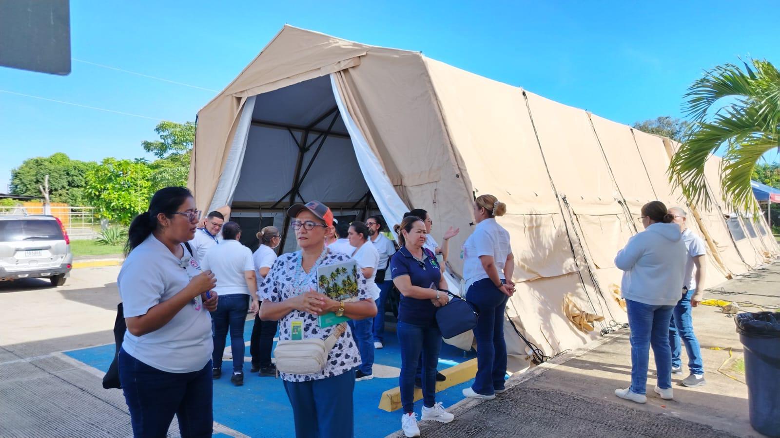 CSS habilita carpas y hospitales modulares para atender pacientes tras daños por el sismo