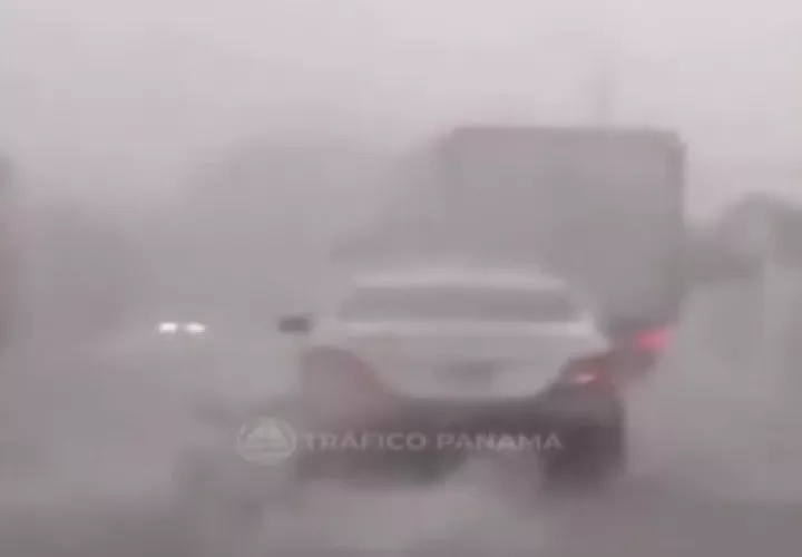 Lluvias golpean la capital ; alerta sigue hasta el miércoles