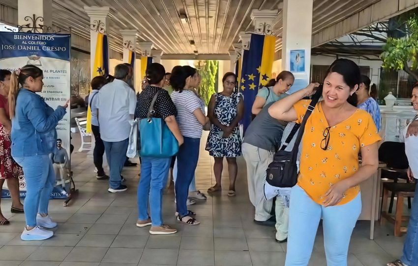 Temor por las réplicas lleva a padres del José Daniel Crespo a exigir clases por módulos