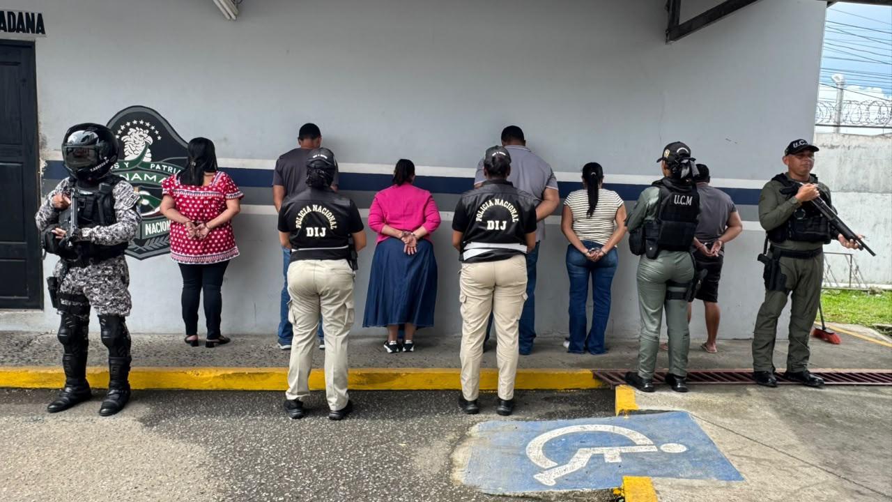 Se llenaban los bolsillos a costillas del Meduca. La trama de los diplomas falsos