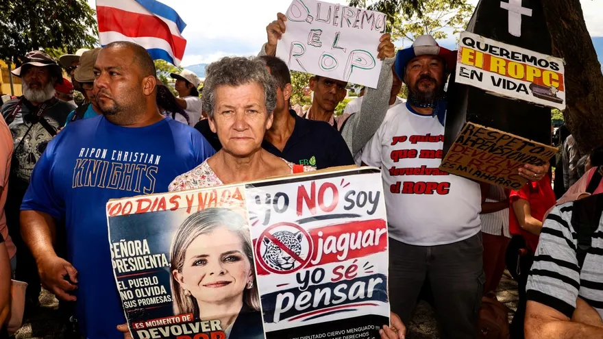 Miles protestan en San José contra recorte a universidades públicas de Costa Rica