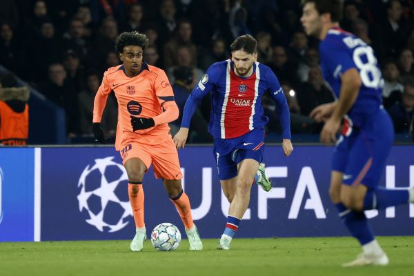 PSG se impone al Barcelona 4-2 y lidera en solitario la Champions