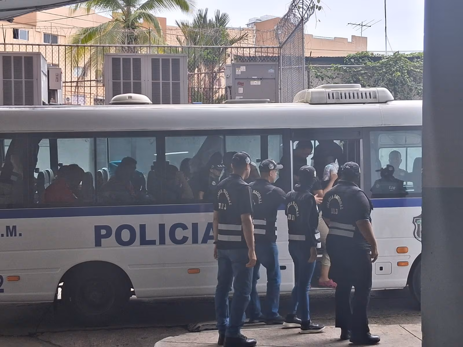 Suman 45 implicados en red de títulos falsos que sacude al Meduca