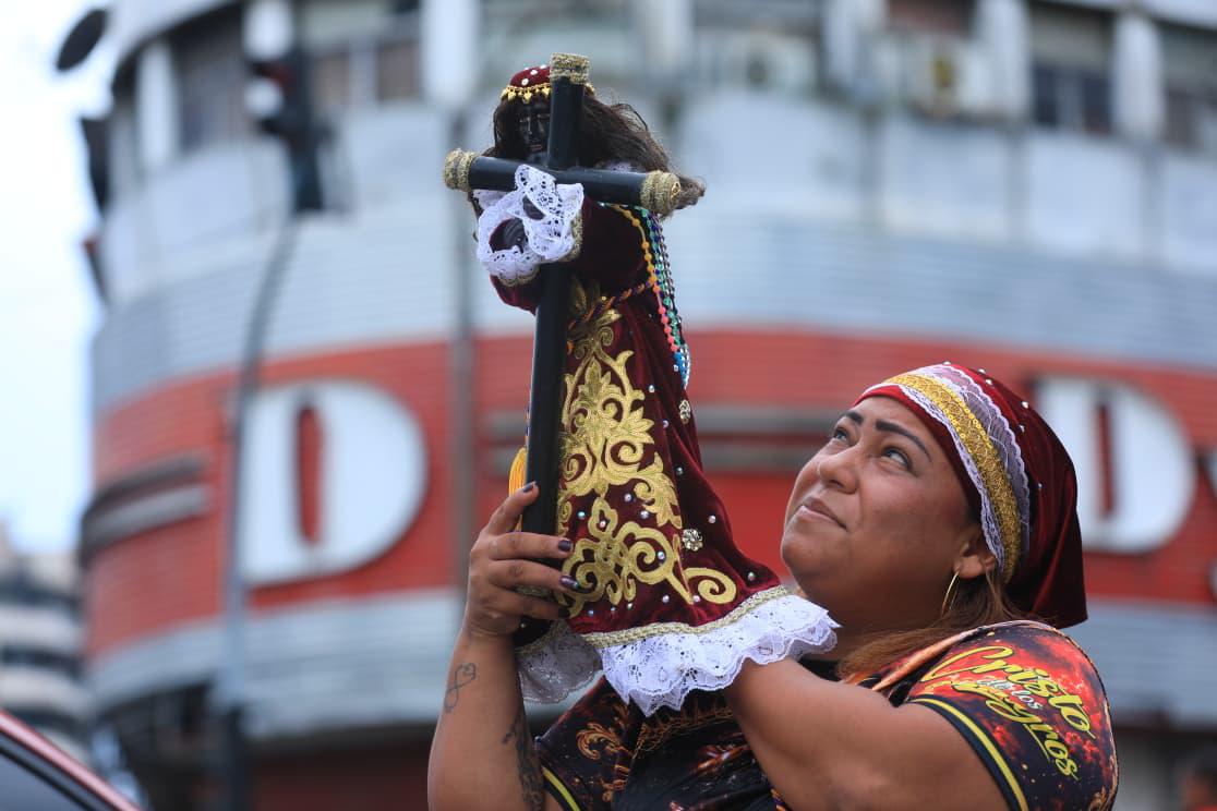 ¡A pagar los milagros! El Cristo Negro vuelve a llamar a sus fieles