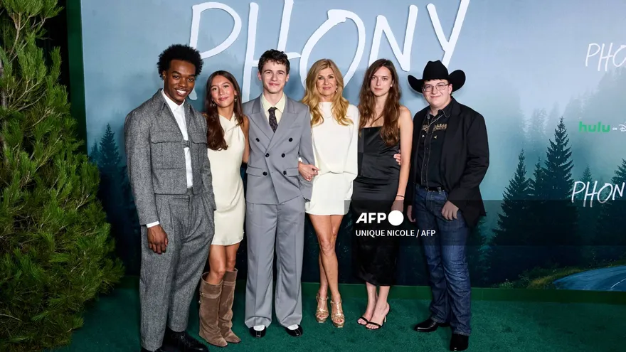 Nick Paley convierte un miedo de infancia en el thriller 'Phony' de Disney+