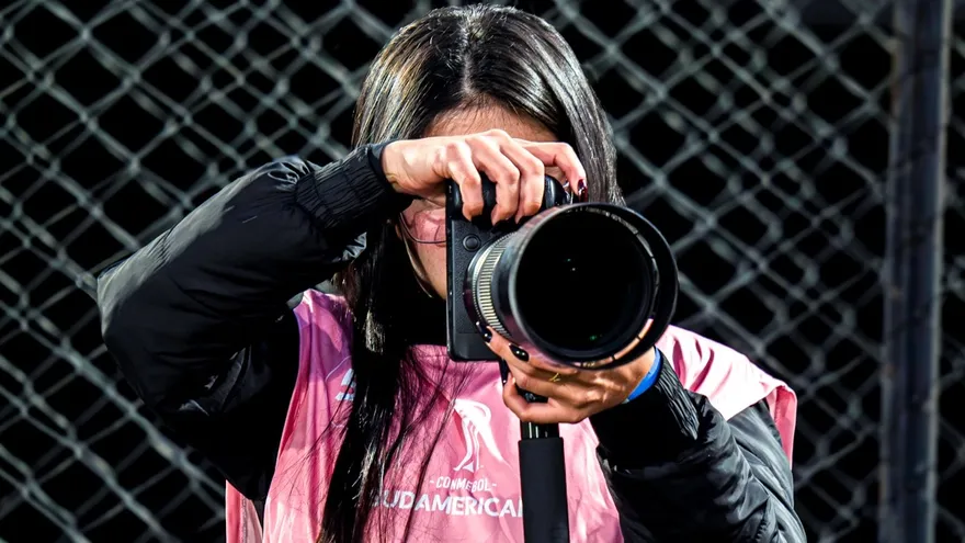 Sportivo Ameliano pide disculpas tras intentar restringir la ropa de una fotógrafa