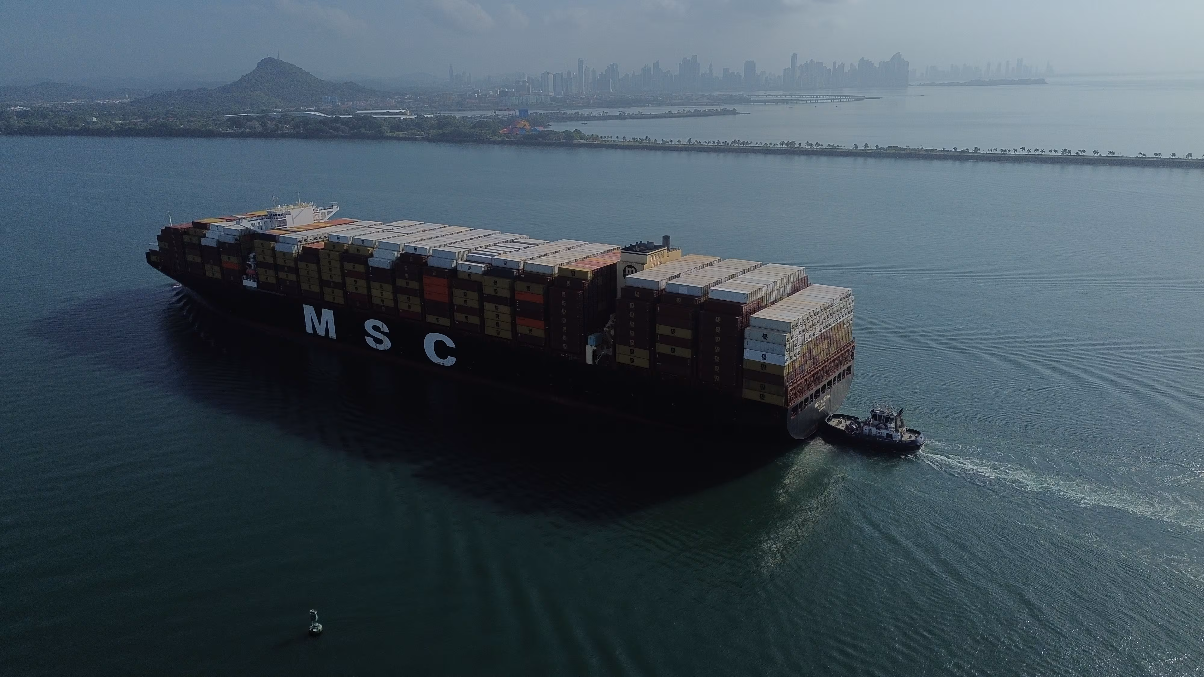 Canal de Panamá logra ingresos récord de $6,600 millones en año fiscal 2026