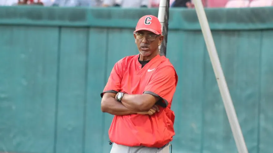 Merón pide levantar la cabeza tras el revés de Panamá ante Puerto Rico