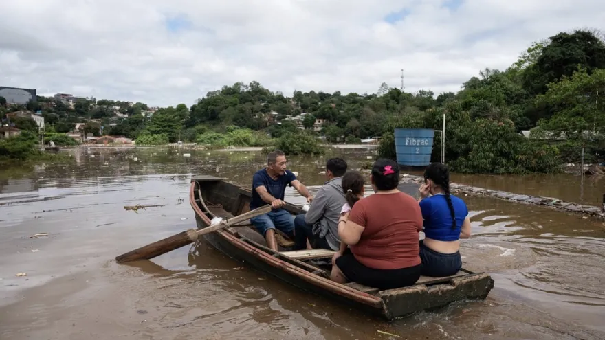 Más de 2.000 evacuados en Argentina por inundaciones ligadas a El Niño