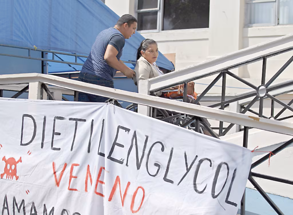 La CSS pide disculpas a víctimas del dietilenglicol tras dos décadas