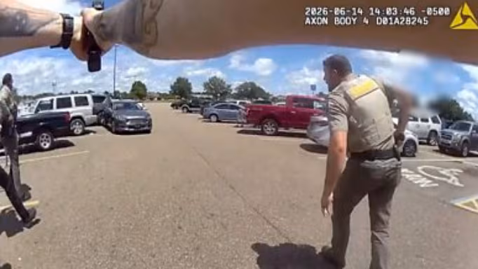 Publican videos de tiroteo policial en Misisipi donde murió un bebé de un año
