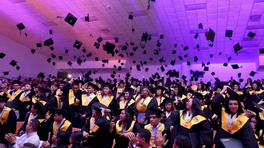 ITSE gradúa a 320 estudiantes de carreras técnicas especializadas