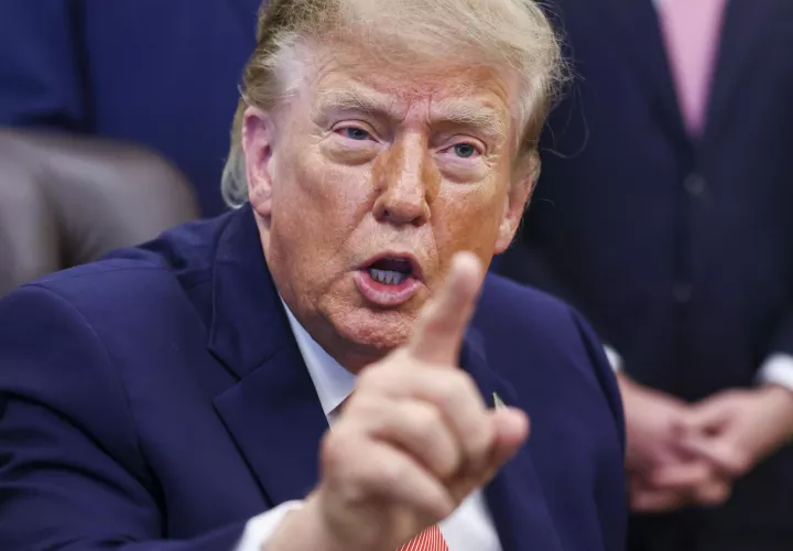 Obama acusa a Trump de crueldad y corrupción en su primer mitin electoral