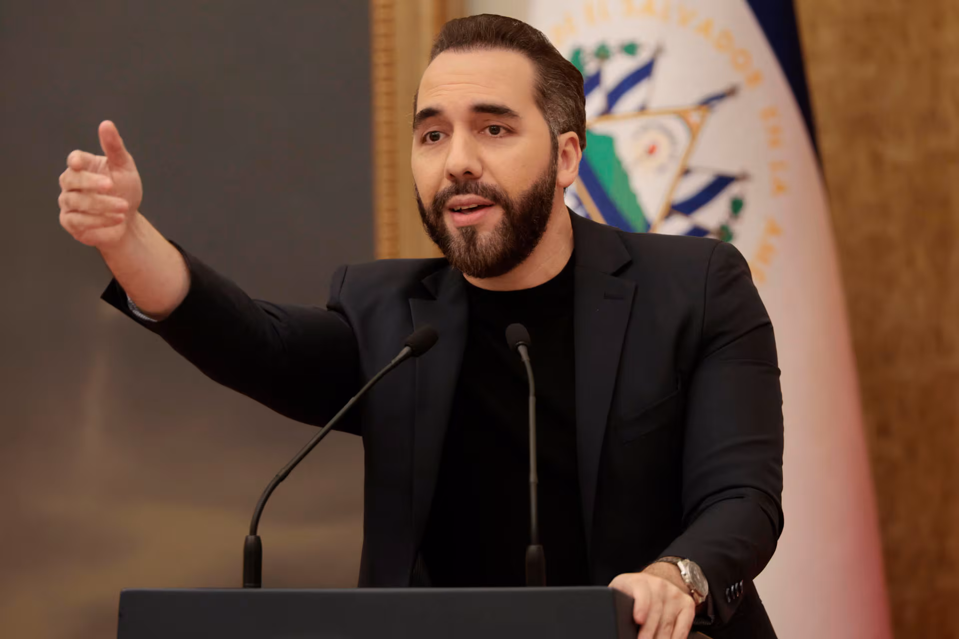 Bukele niega que restos hallados en Haití sean de sus cuatro soldados desaparecidos