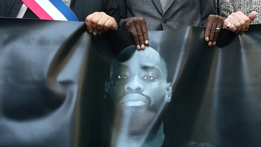 Acusado de atentado racista en Francia es trasladado a unidad psiquiátrica
