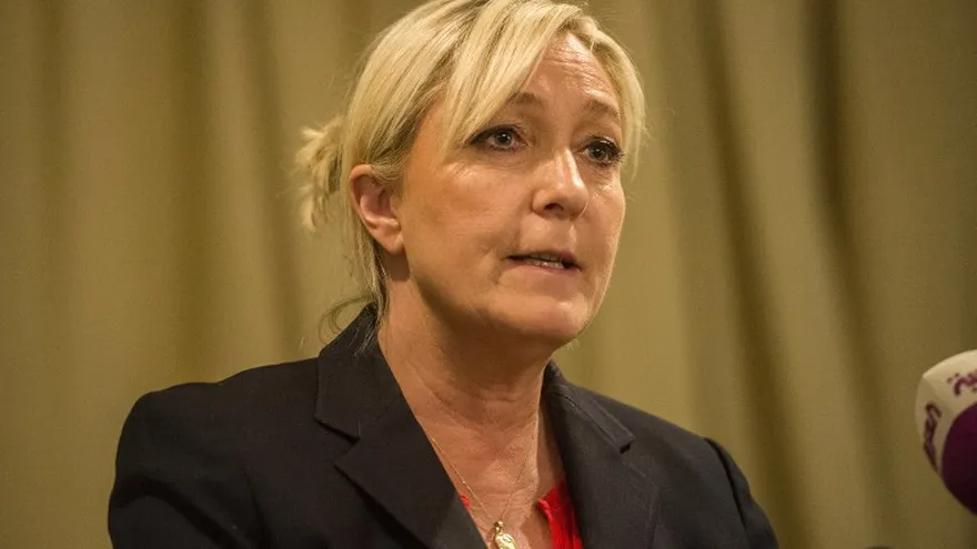 Le Pen promete restablecer el orden en el arranque de su campaña presidencial