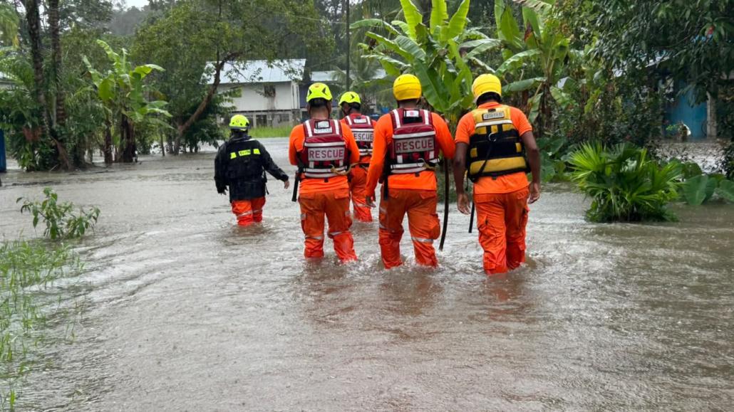 Aviso por lluvias sigue hasta el martes con riesgo de crecidas e inundaciones