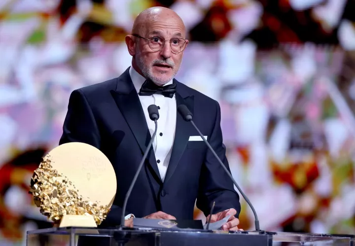 Luis de la Fuente gana el premio al mejor entrenador