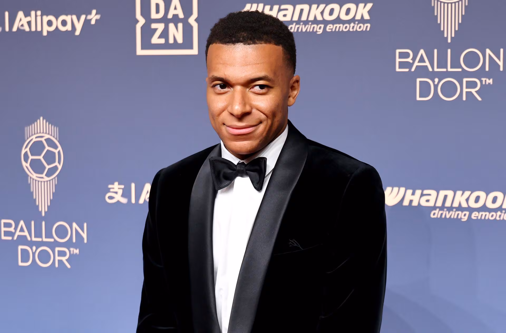 Mbappé pide disculpas al pueblo chino tras una polémica por una entrevista