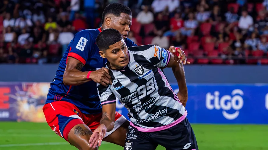 Plaza Amador lidera el Este tras vencer 1-0 al Tauro en la jornada 13