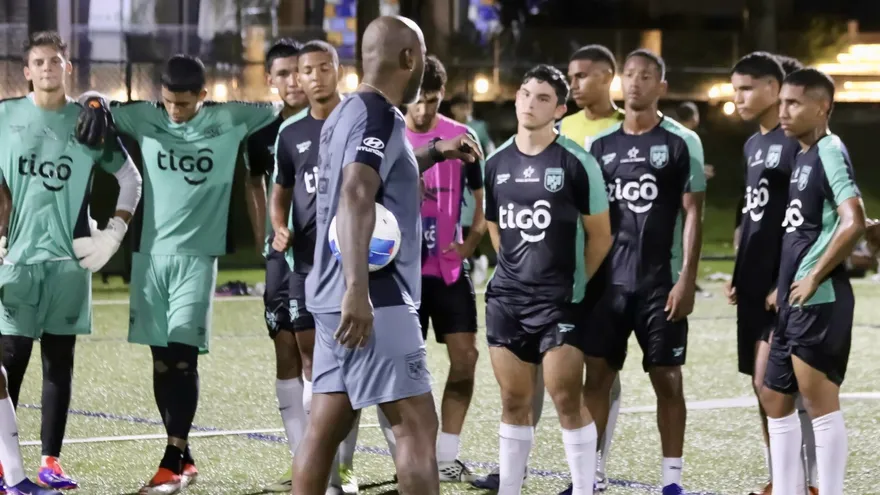 Panamá Sub-17 viaja a Emiratos Árabes Unidos para el último tramo de su preparación mundialista