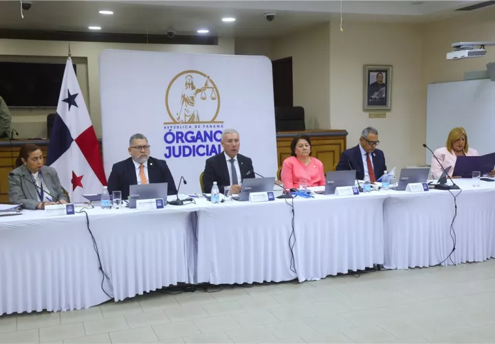 Tres aspirantes a magistrado civil enfrentan la prueba oral del concurso