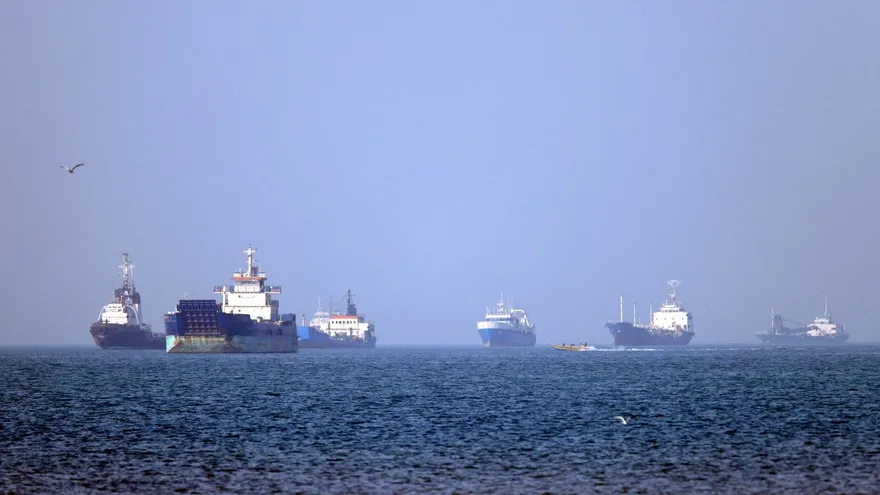 Irán negocia un plan de siete días para acabar la guerra y reabrir Ormuz