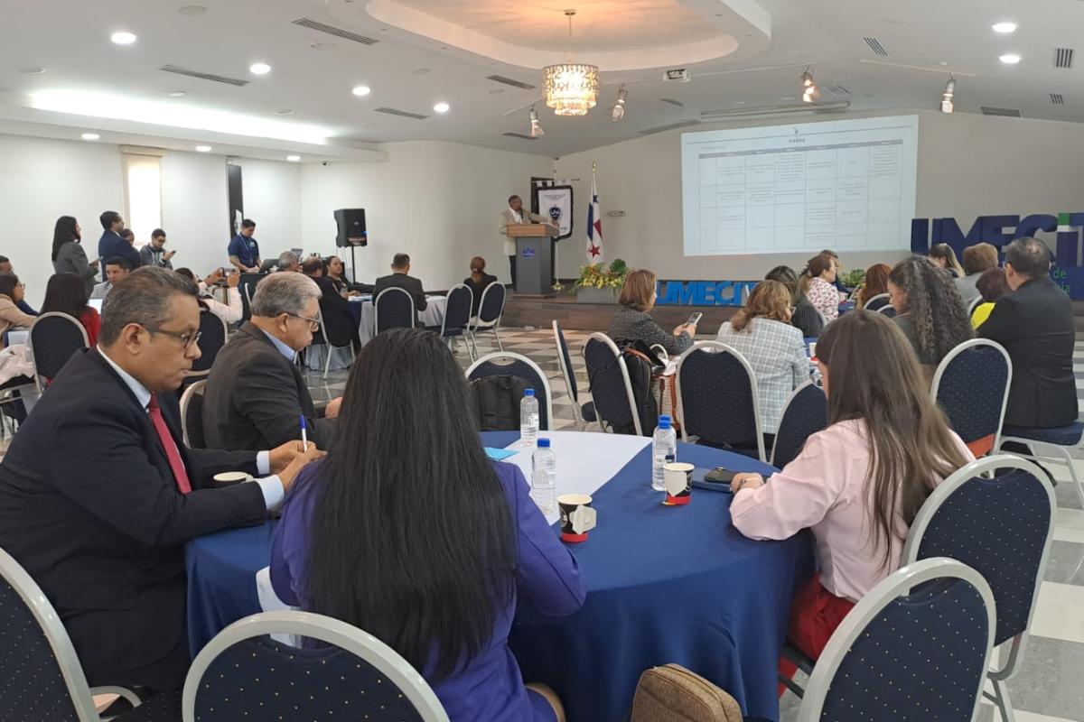 ¿Qué estudiar para conseguir trabajo? Expertos definen las carreras que necesitará Panamá
