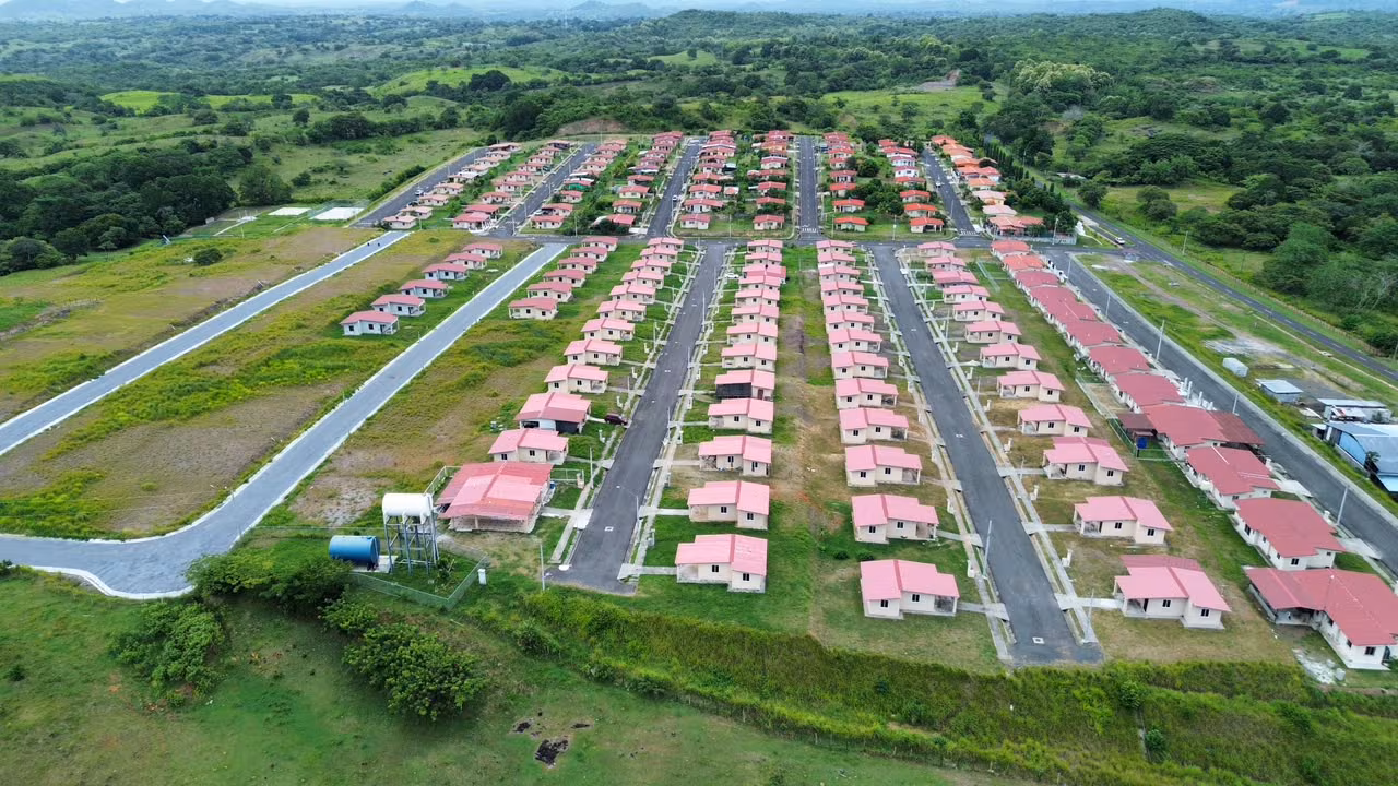 Promotores de Azuero piden entrar en la reconstrucción de viviendas tras el terremoto