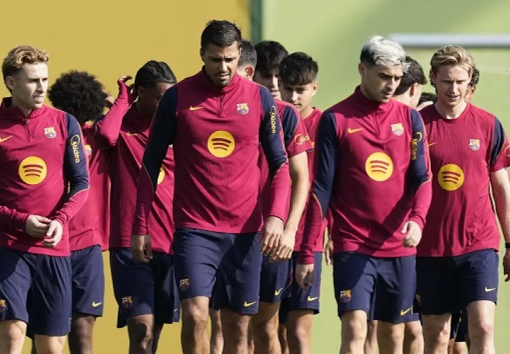 Barcelona busca volver a ganar ante un Alavés que llega en crisis