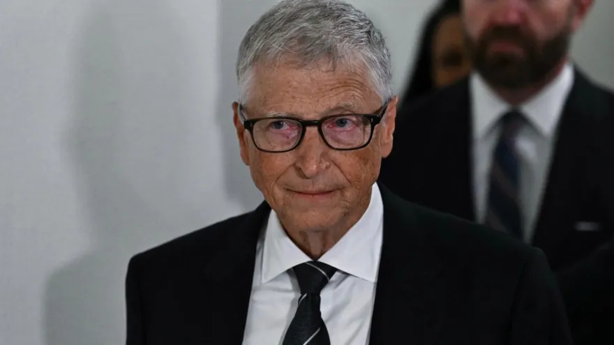Gates advierte que los ciberataques con IA son el mayor riesgo del próximo año