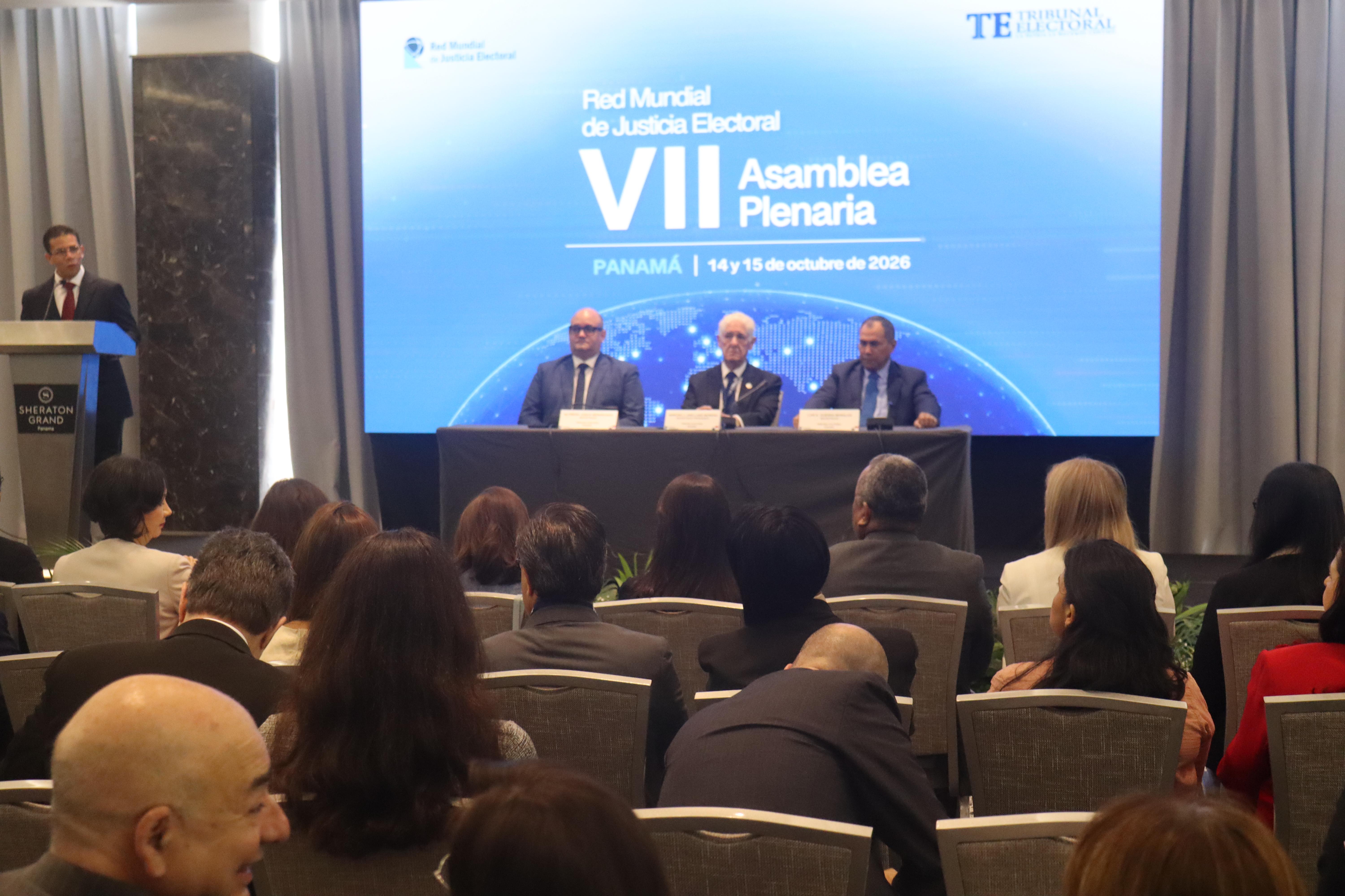 Autoridades electorales debaten sobre tecnología, inclusión e independencia judicial